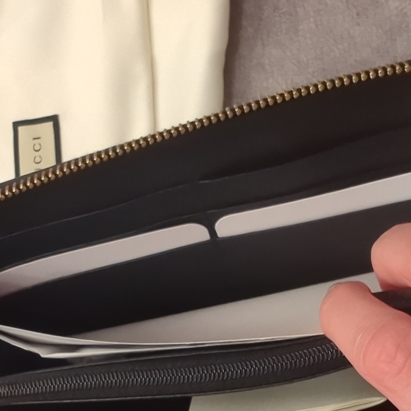 Authentic Gucci Zip over Wallet - Picture 6 of 12